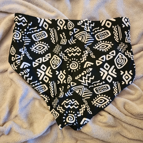 Women's Tribal Print High Waisted Cut Out Bikini Bottoms - Picture 4 of 4